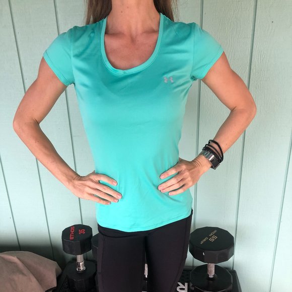 BUNDLED Two (2)Women's Under Armour Heat Gear tops - Picture 1 of 14
